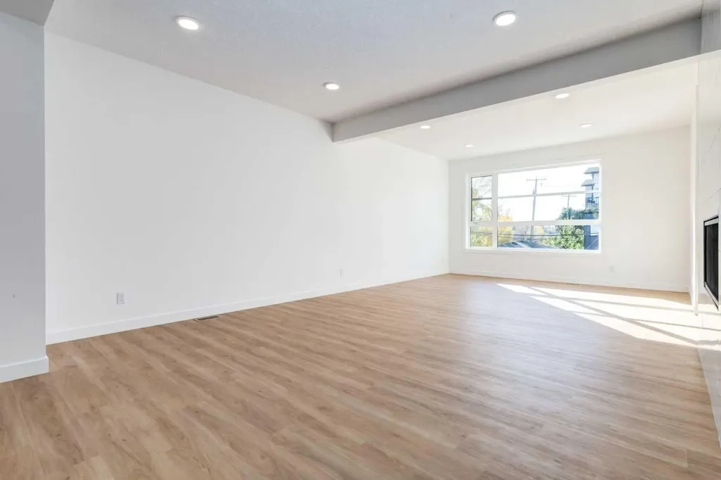 2520 21 Avenue SW Calgary AB T3E0H3