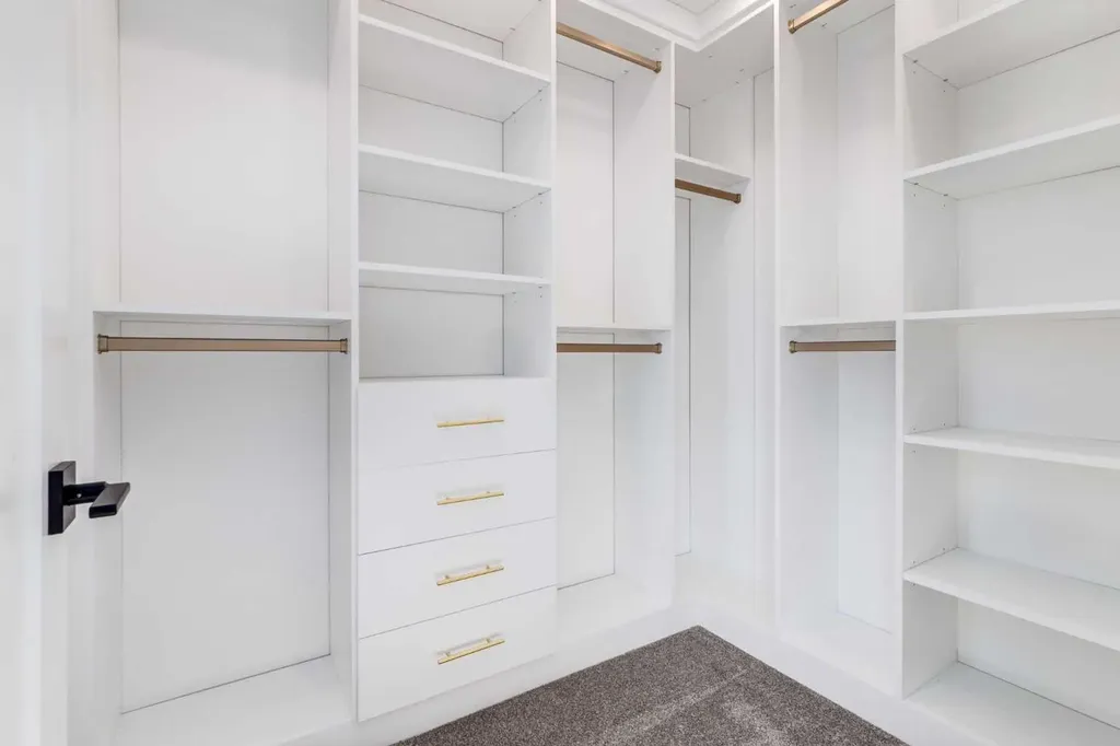 2520 21 Avenue SW Calgary AB T3E0H3