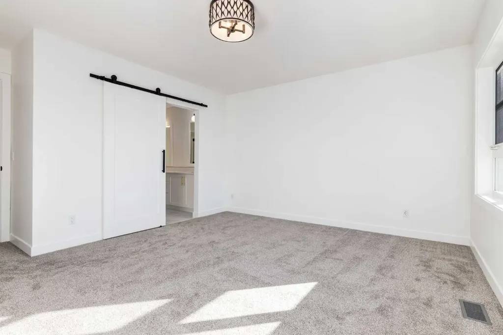 2520 21 Avenue SW Calgary AB T3E0H3