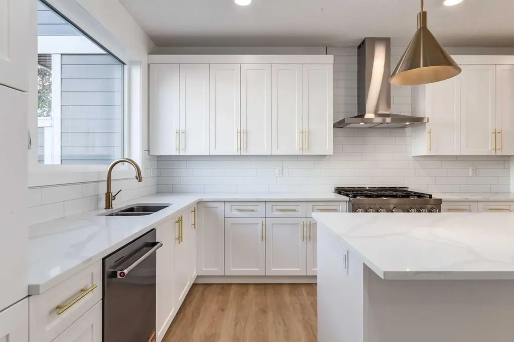 2520 21 Avenue SW Calgary AB T3E0H3