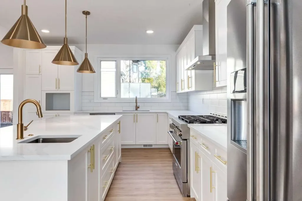 2520 21 Avenue SW Calgary AB T3E0H3