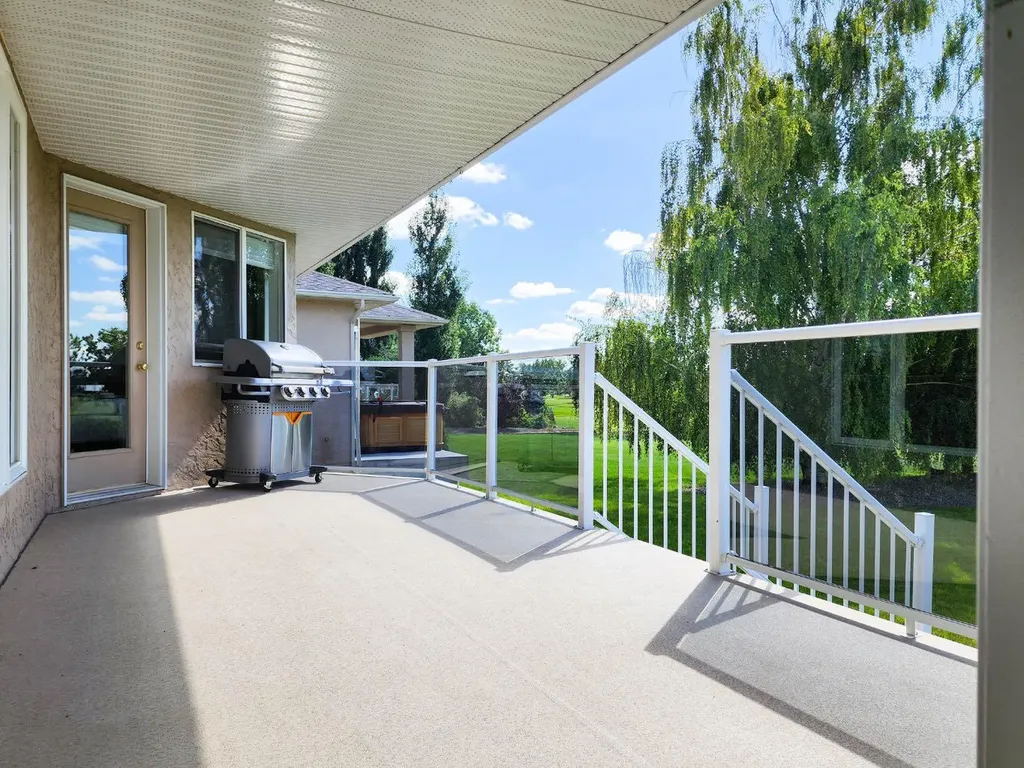 41 Westlynn Drive W Claresholm AB T0L0T0