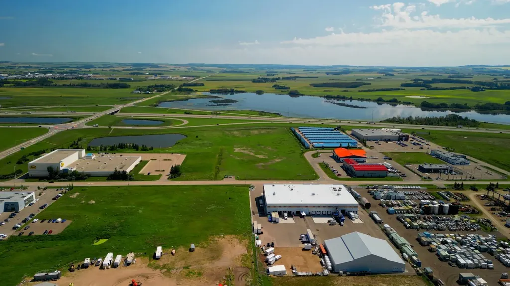 19 Mckenzie Drive Rural Red Deer County AB T4S 2H4