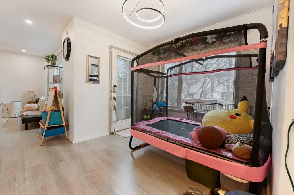 140 Fairways Drive NW Airdrie AB T4B 2R8
