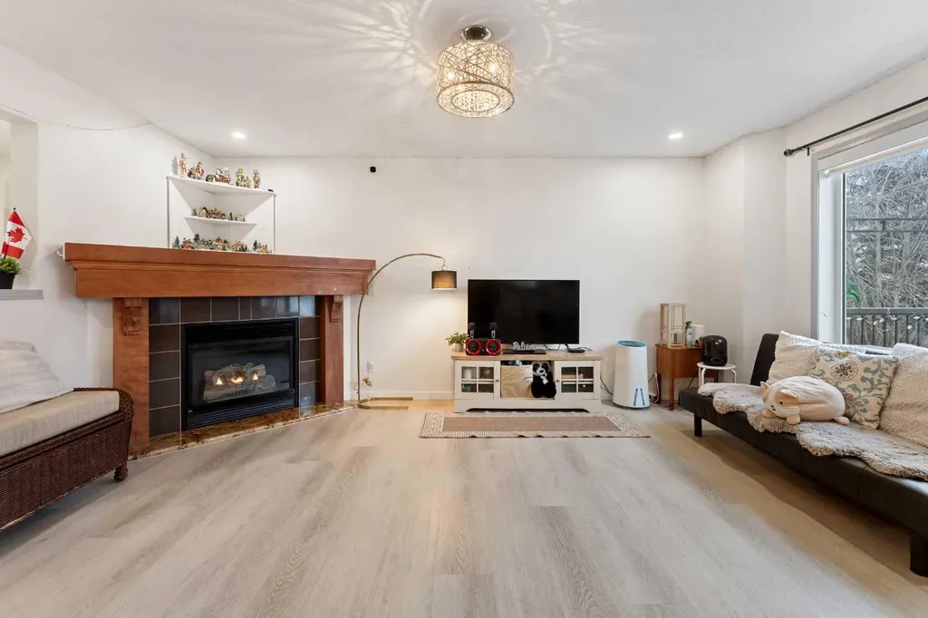 140 Fairways Drive NW Airdrie AB T4B 2R8