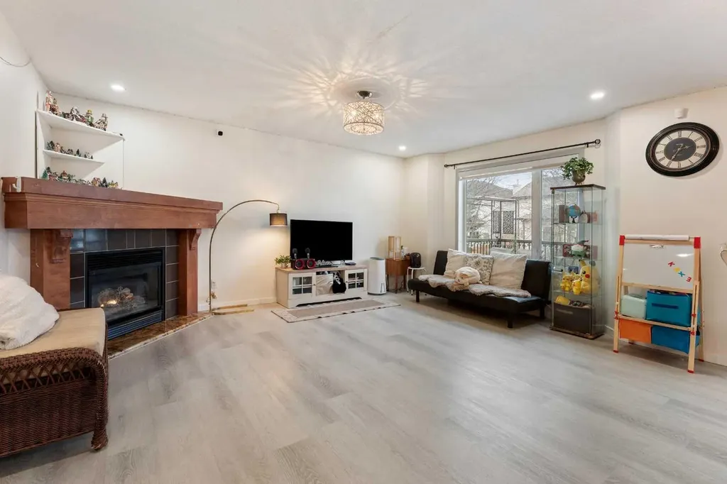 140 Fairways Drive NW Airdrie AB T4B 2R8