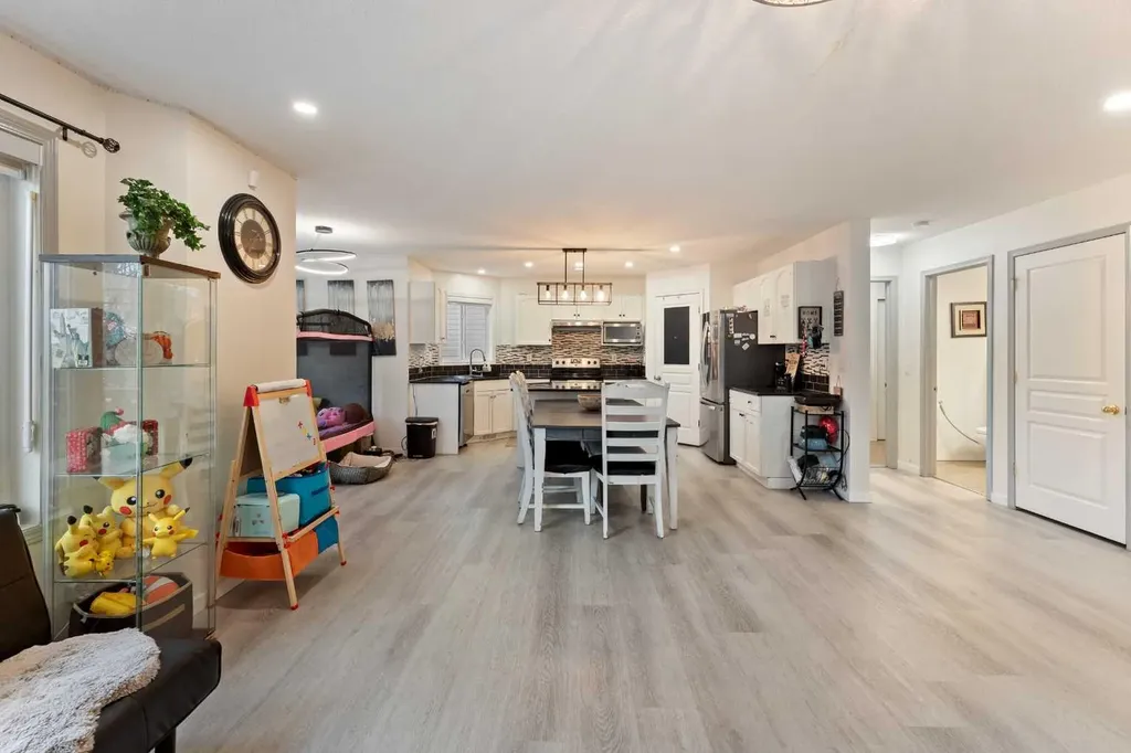 140 Fairways Drive NW Airdrie AB T4B 2R8