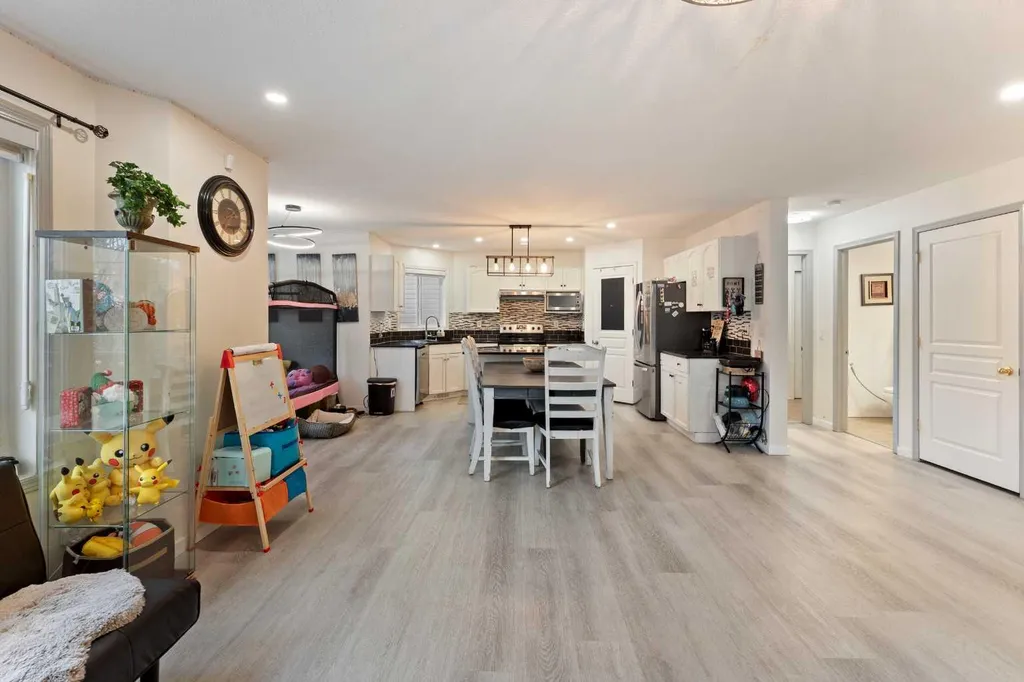 140 Fairways Drive NW Airdrie AB T4B 2R8