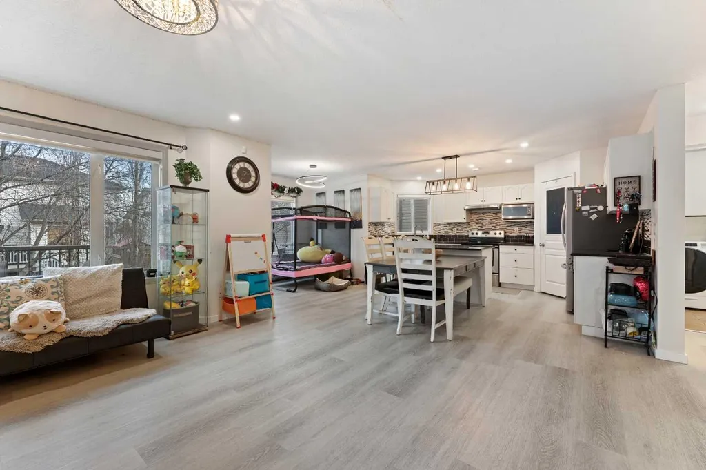 140 Fairways Drive NW Airdrie AB T4B 2R8