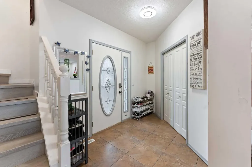 140 Fairways Drive NW Airdrie AB T4B 2R8