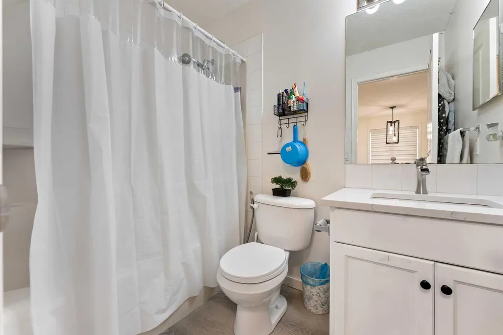 140 Fairways Drive NW Airdrie AB T4B 2R8