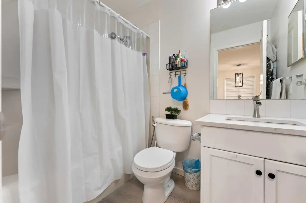 140 Fairways Drive NW Airdrie AB T4B 2R8