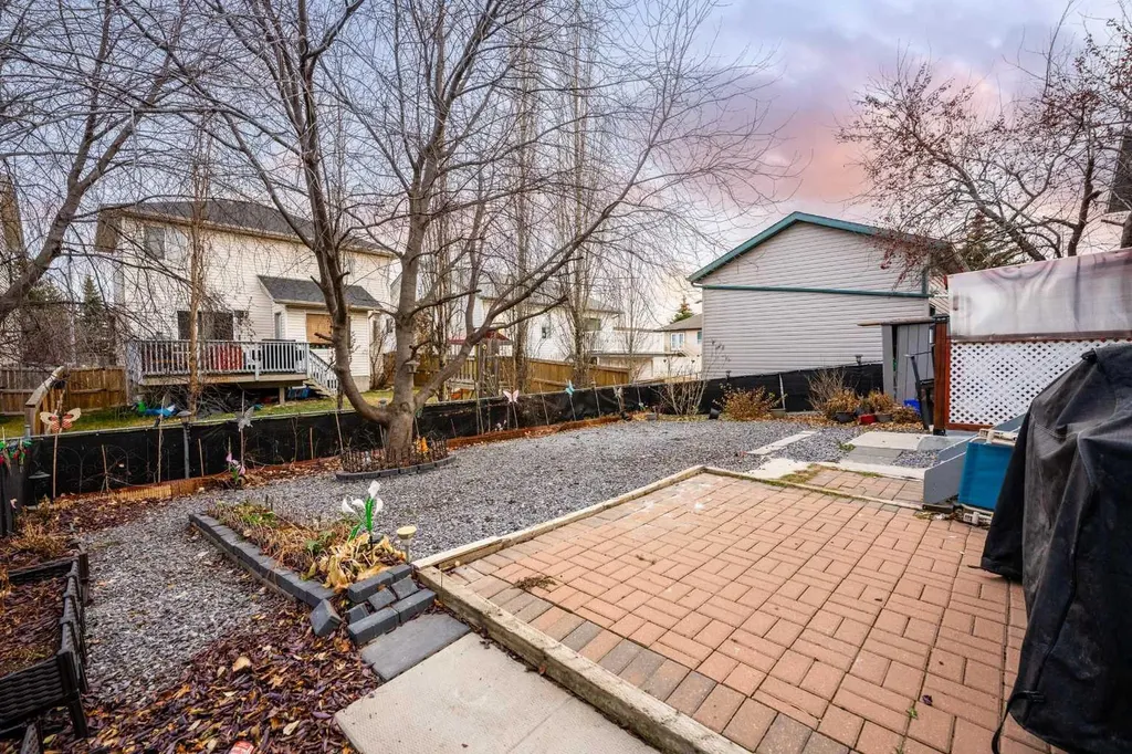 140 Fairways Drive NW Airdrie AB T4B 2R8