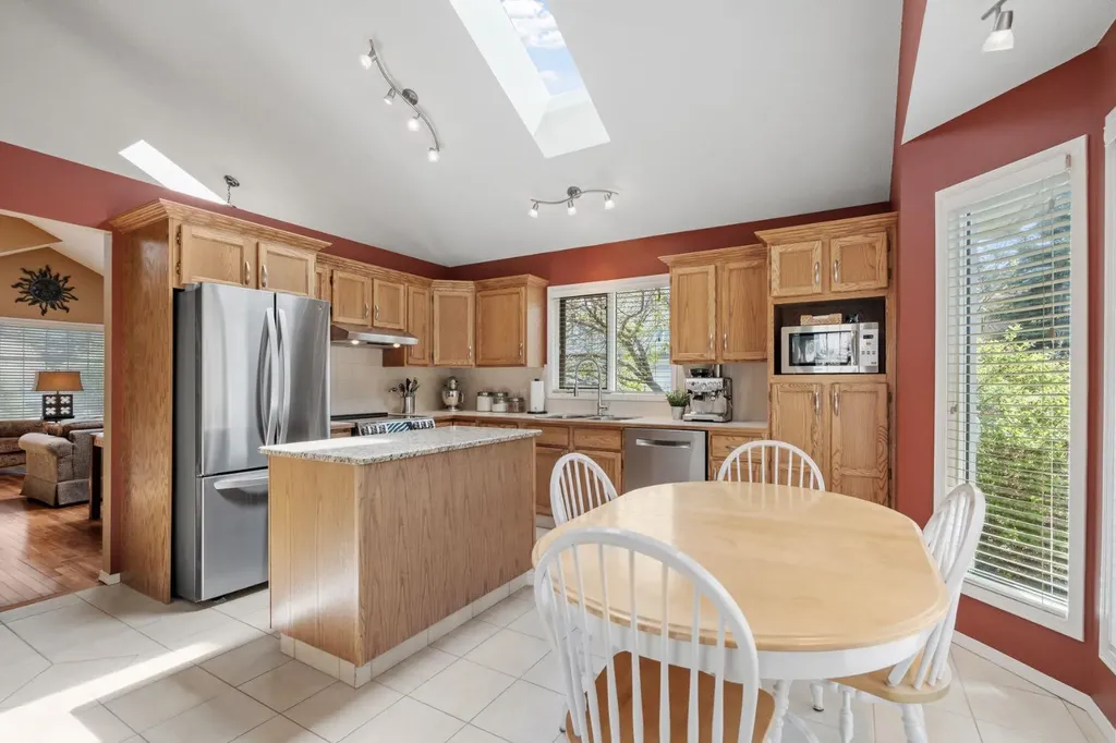 212 Sirocco Place SW Calgary AB T3H 2N3