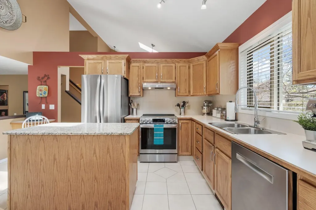 212 Sirocco Place SW Calgary AB T3H 2N3