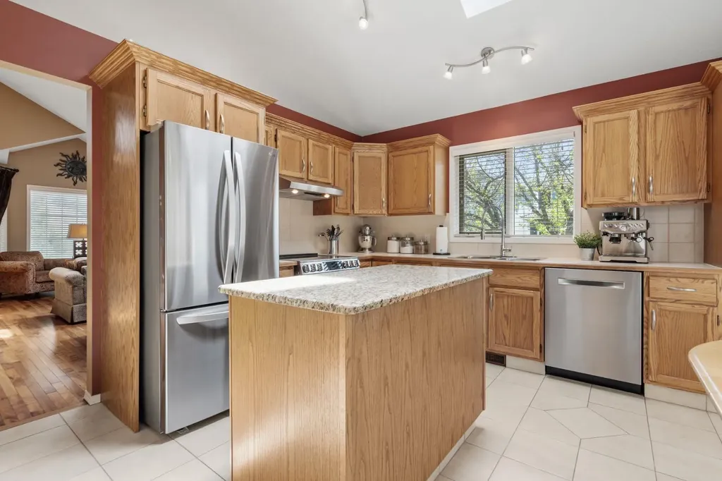 212 Sirocco Place SW Calgary AB T3H 2N3
