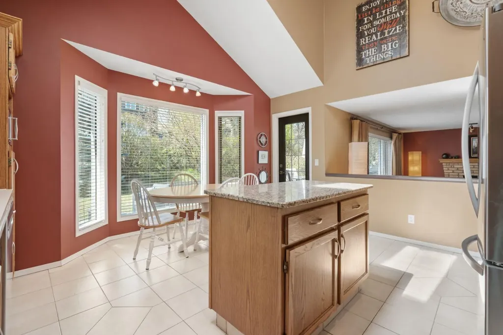 212 Sirocco Place SW Calgary AB T3H 2N3