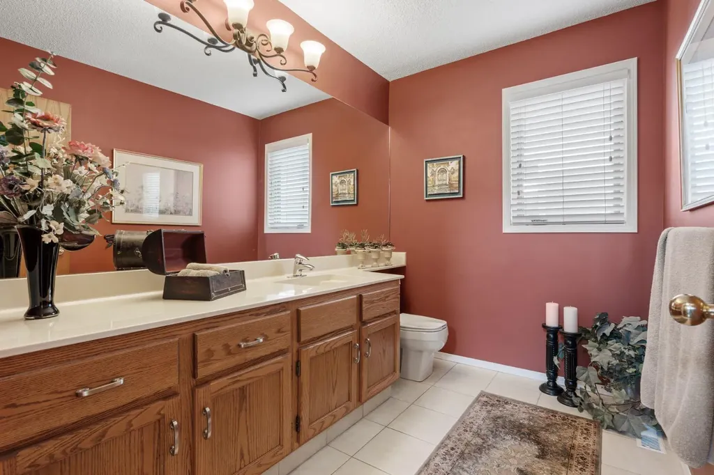 212 Sirocco Place SW Calgary AB T3H 2N3