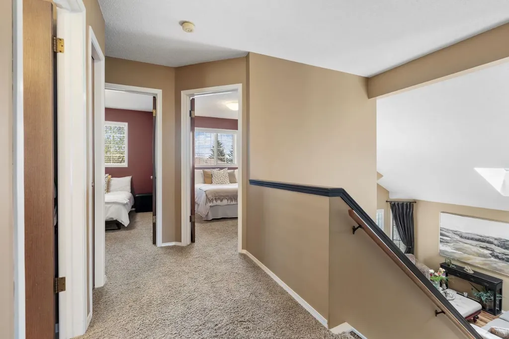 212 Sirocco Place SW Calgary AB T3H 2N3