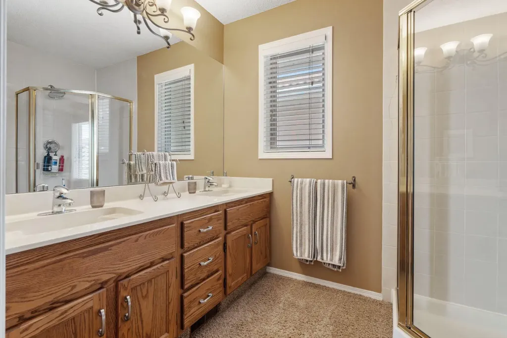 212 Sirocco Place SW Calgary AB T3H 2N3