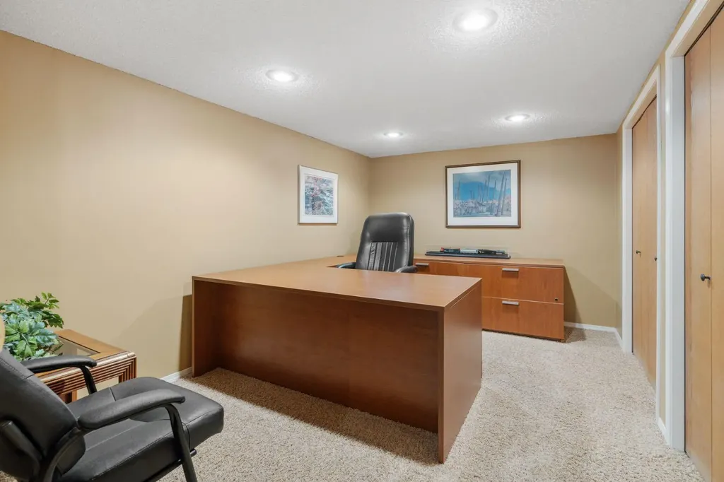 212 Sirocco Place SW Calgary AB T3H 2N3