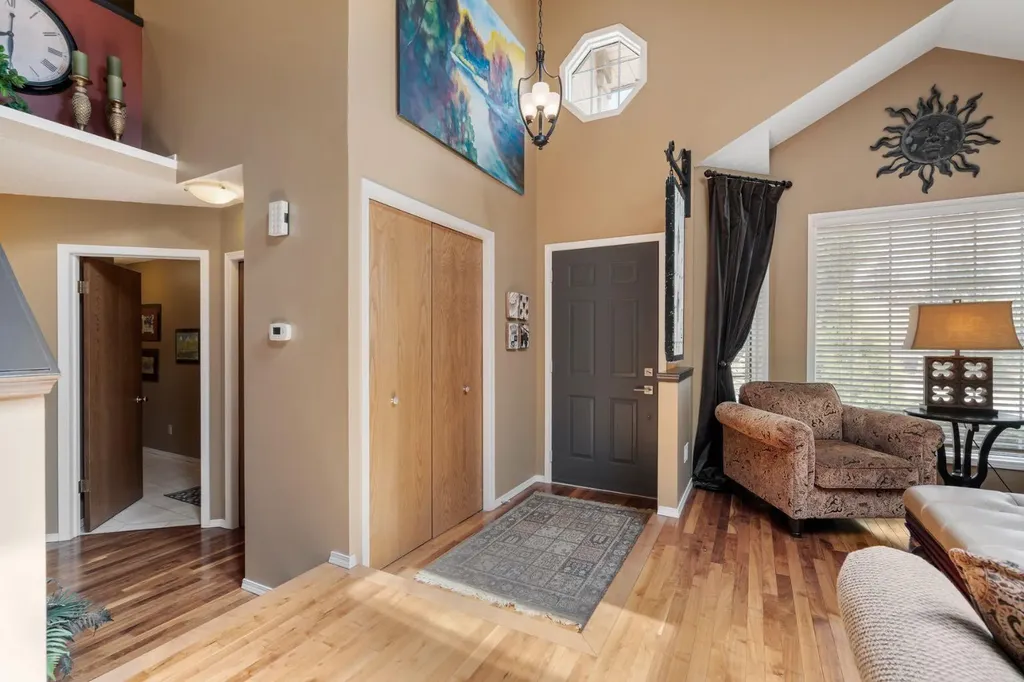 212 Sirocco Place SW Calgary AB T3H 2N3