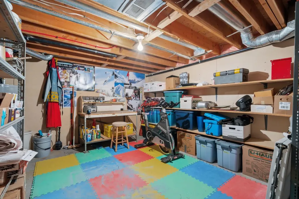 212 Sirocco Place SW Calgary AB T3H 2N3