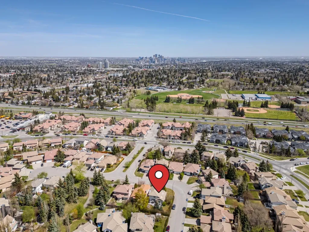 212 Sirocco Place SW Calgary AB T3H 2N3
