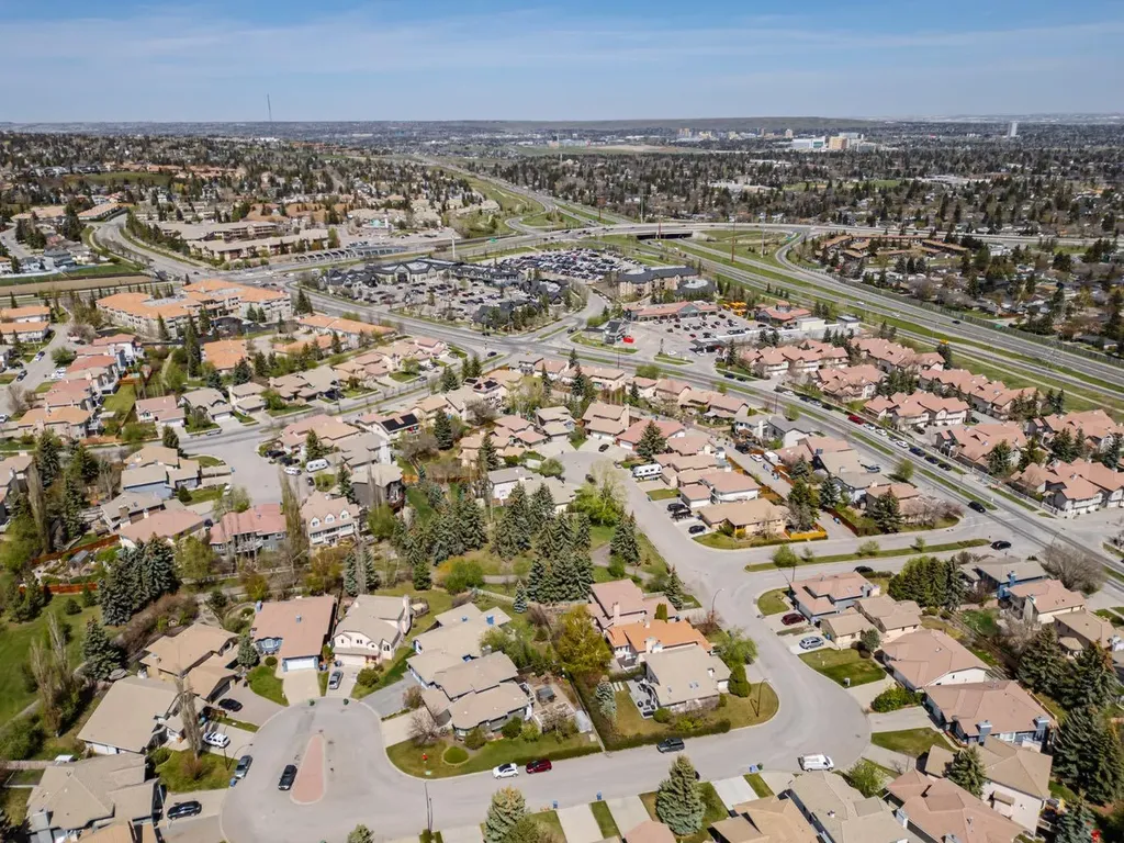 212 Sirocco Place SW Calgary AB T3H 2N3