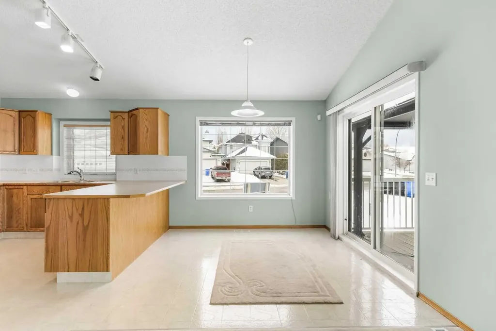 302 Arbour Ridge Park NW Calgary AB T3G 4B1