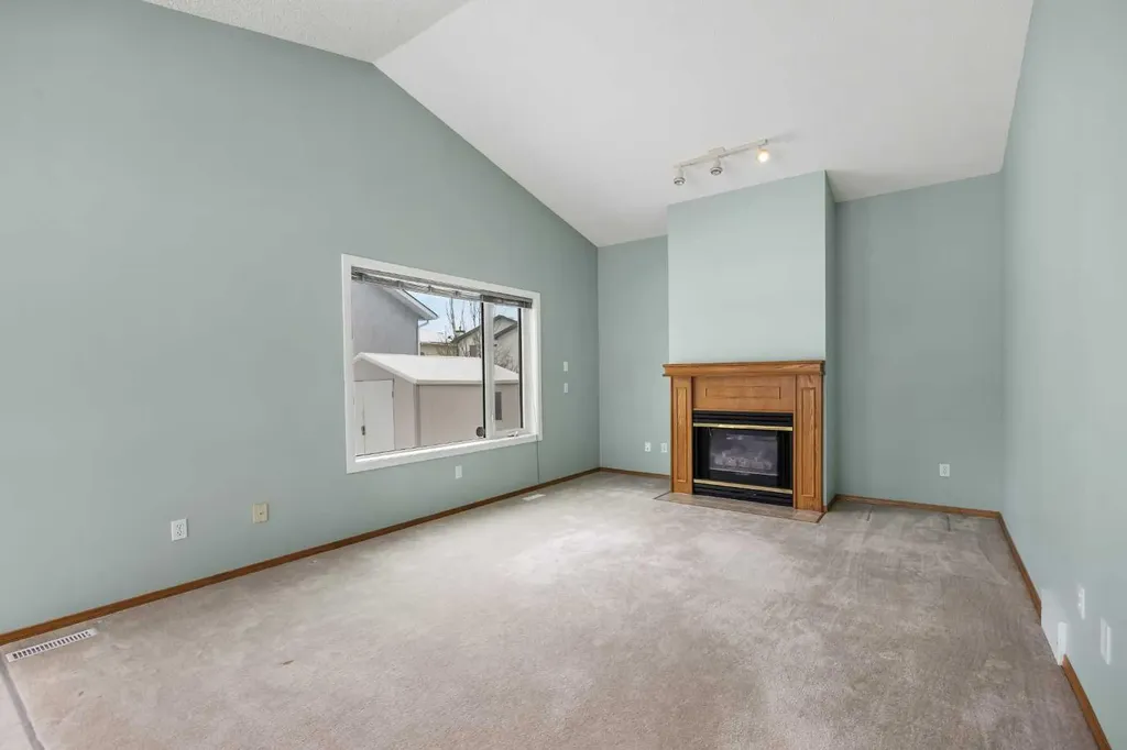 302 Arbour Ridge Park NW Calgary AB T3G 4B1