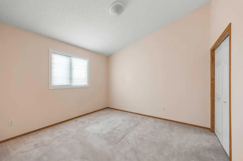 302 Arbour Ridge Park NW Calgary AB T3G 4B1