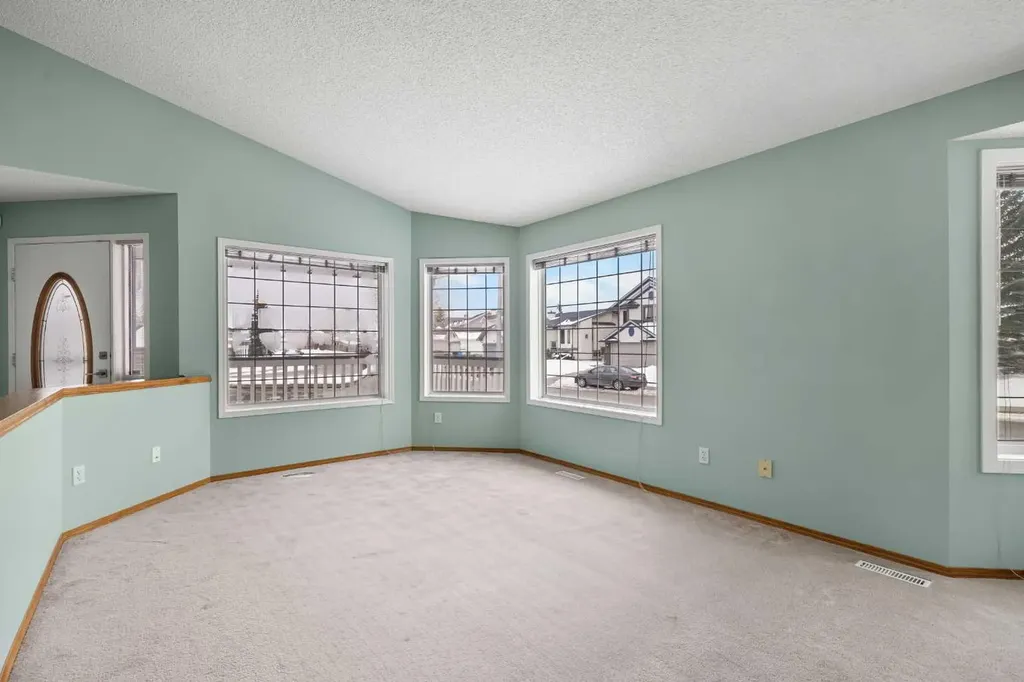 302 Arbour Ridge Park NW Calgary AB T3G 4B1