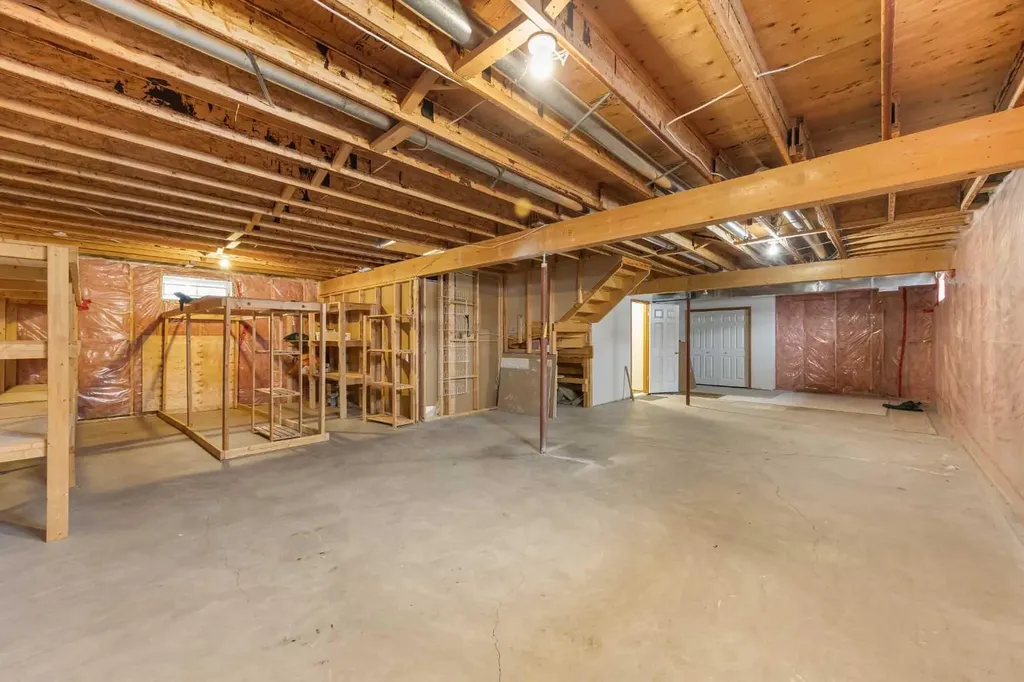 302 Arbour Ridge Park NW Calgary AB T3G 4B1