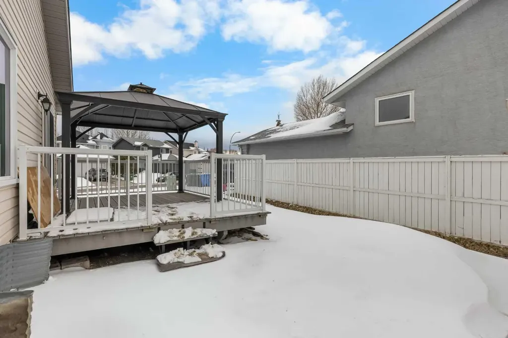 302 Arbour Ridge Park NW Calgary AB T3G 4B1