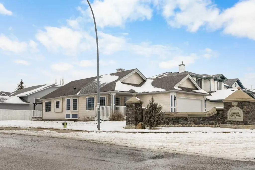 302 Arbour Ridge Park NW Calgary AB T3G 4B1