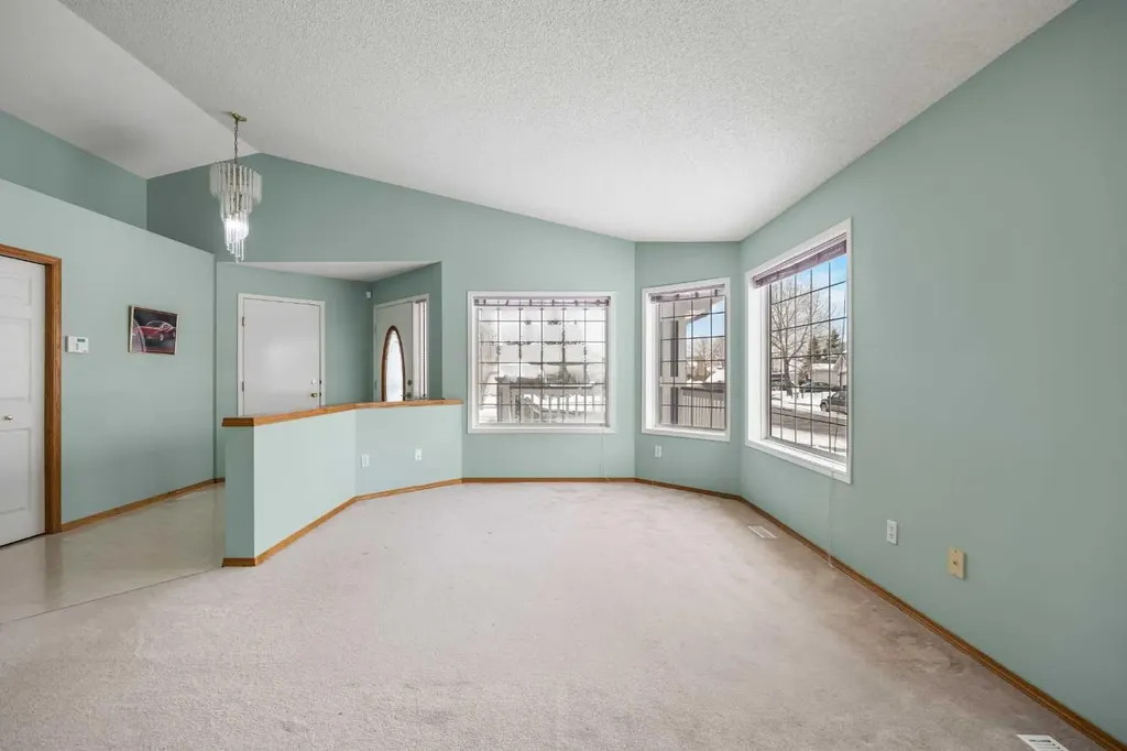 302 Arbour Ridge Park NW Calgary AB T3G 4B1