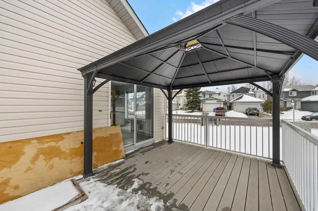 302 Arbour Ridge Park NW Calgary AB T3G 4B1
