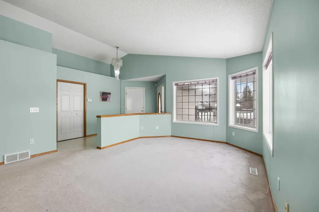 302 Arbour Ridge Park NW Calgary AB T3G 4B1