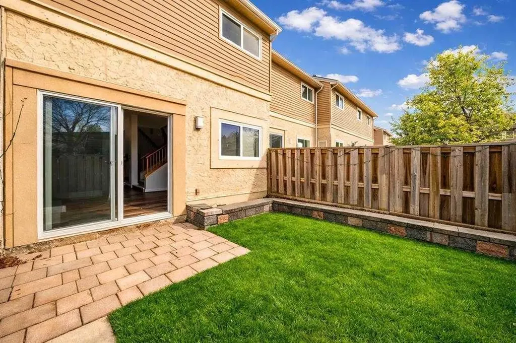 5520 1 Avenue SE Calgary AB T2A 5Z7