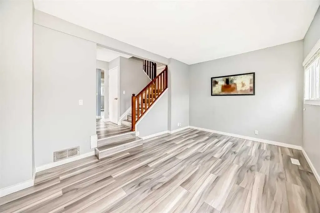 5520 1 Avenue SE Calgary AB T2A 5Z7