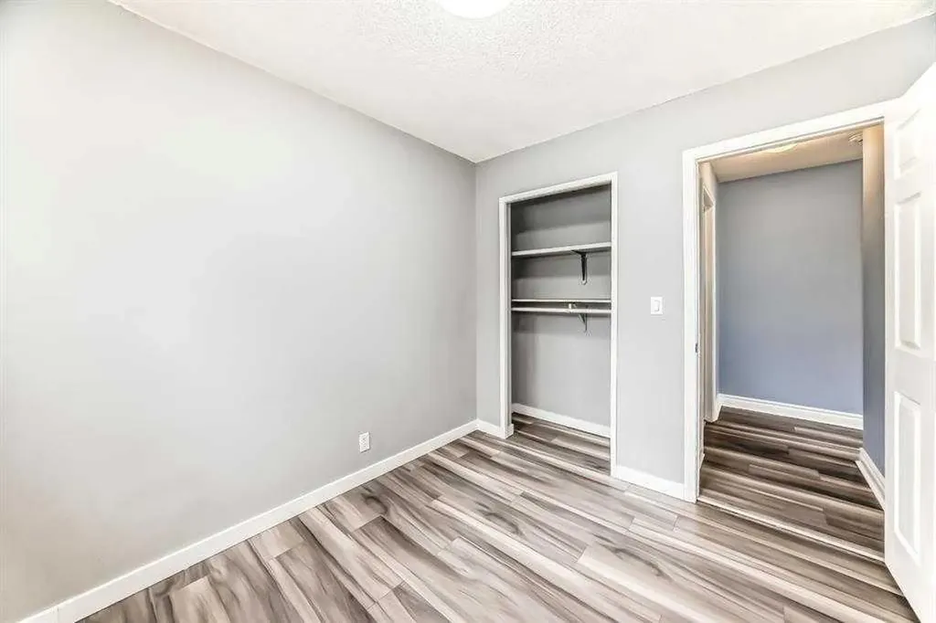 5520 1 Avenue SE Calgary AB T2A 5Z7