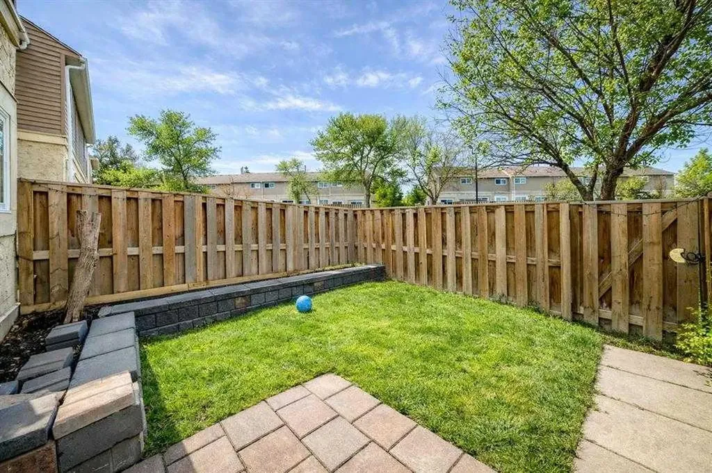 5520 1 Avenue SE Calgary AB T2A 5Z7