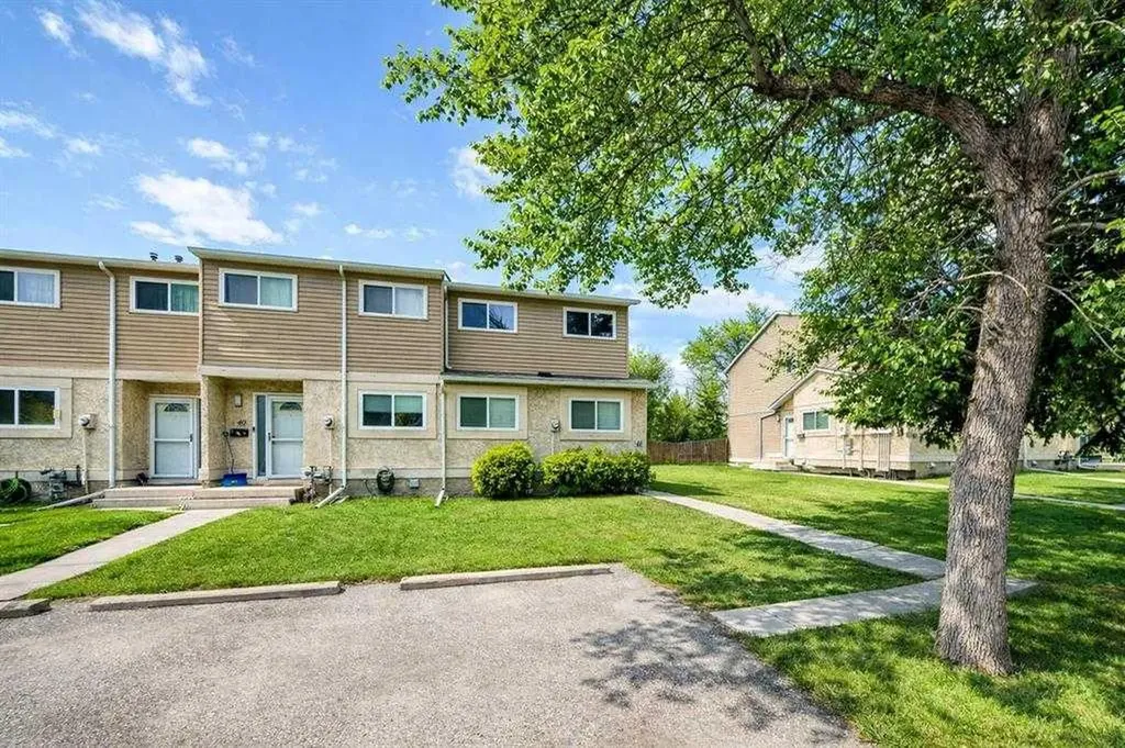 5520 1 Avenue SE Calgary AB T2A 5Z7