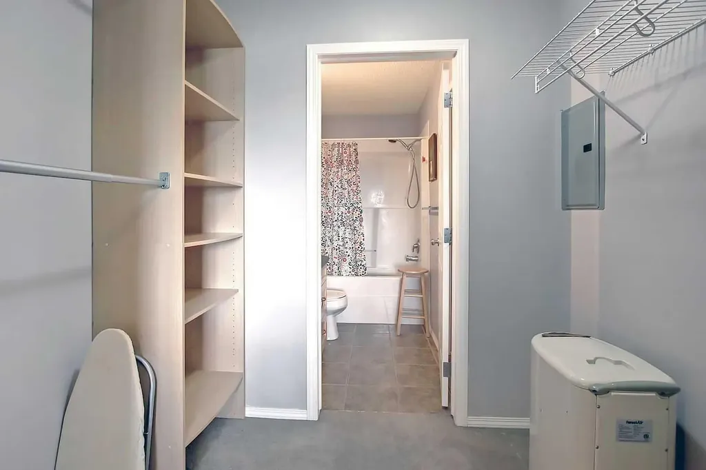 70 Panamount Drive NW Calgary AB T3K 6K6