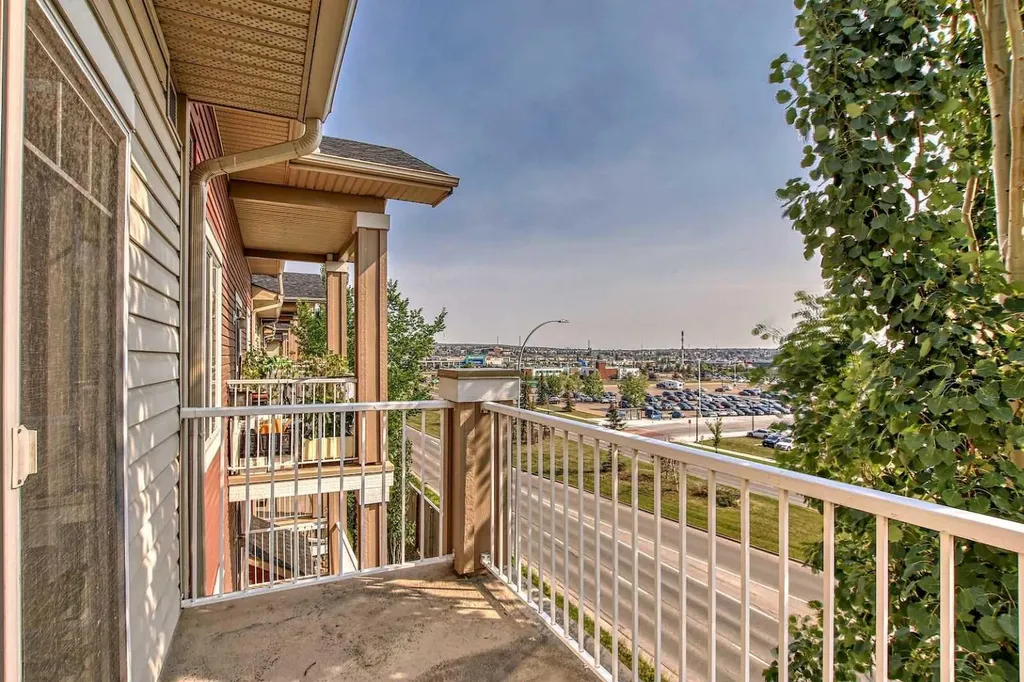 70 Panamount Drive NW Calgary AB T3K 6K6