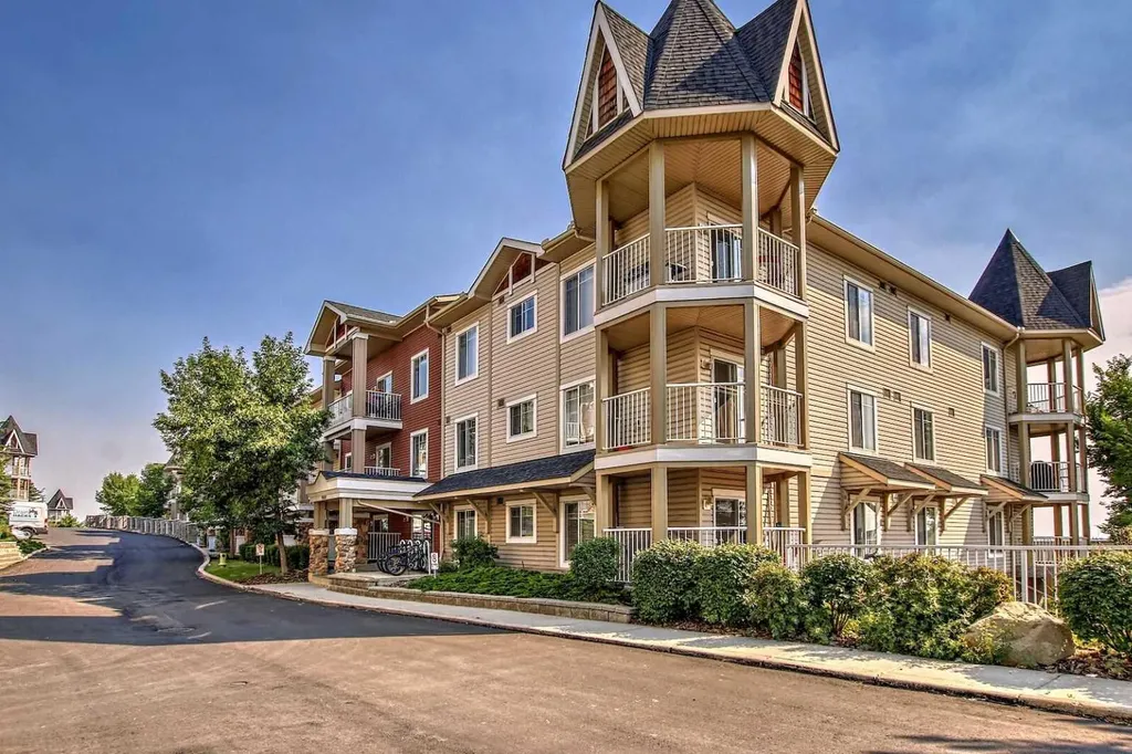 70 Panamount Drive NW Calgary AB T3K 6K6