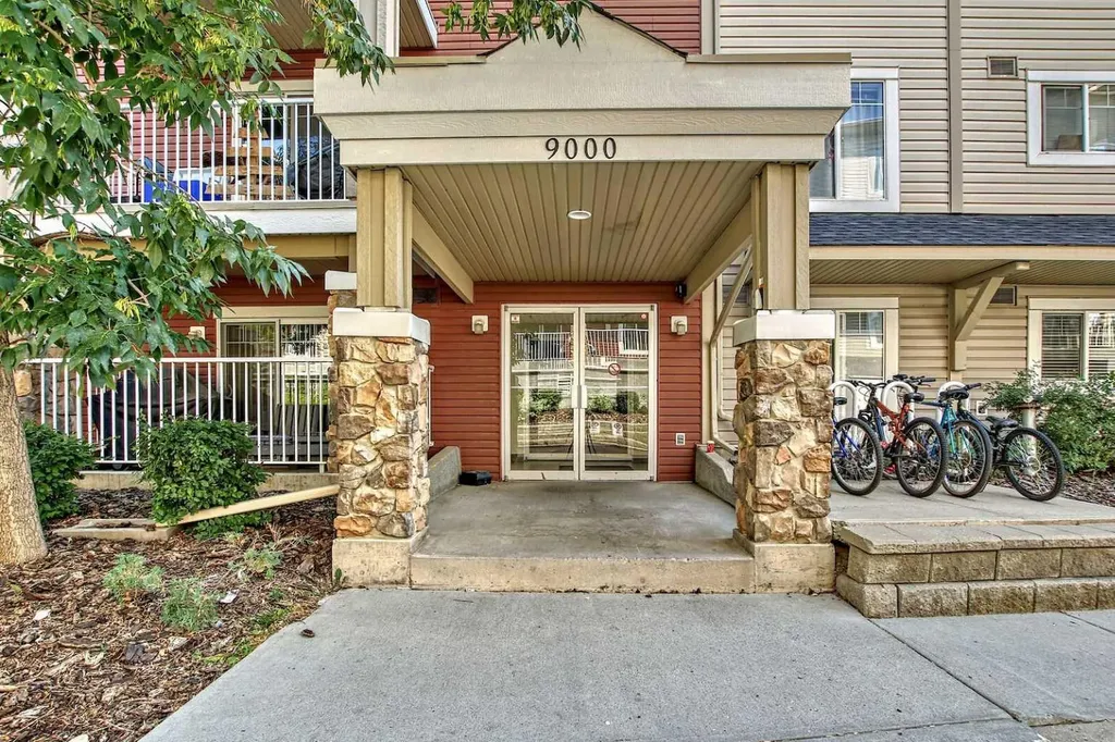 70 Panamount Drive NW Calgary AB T3K 6K6