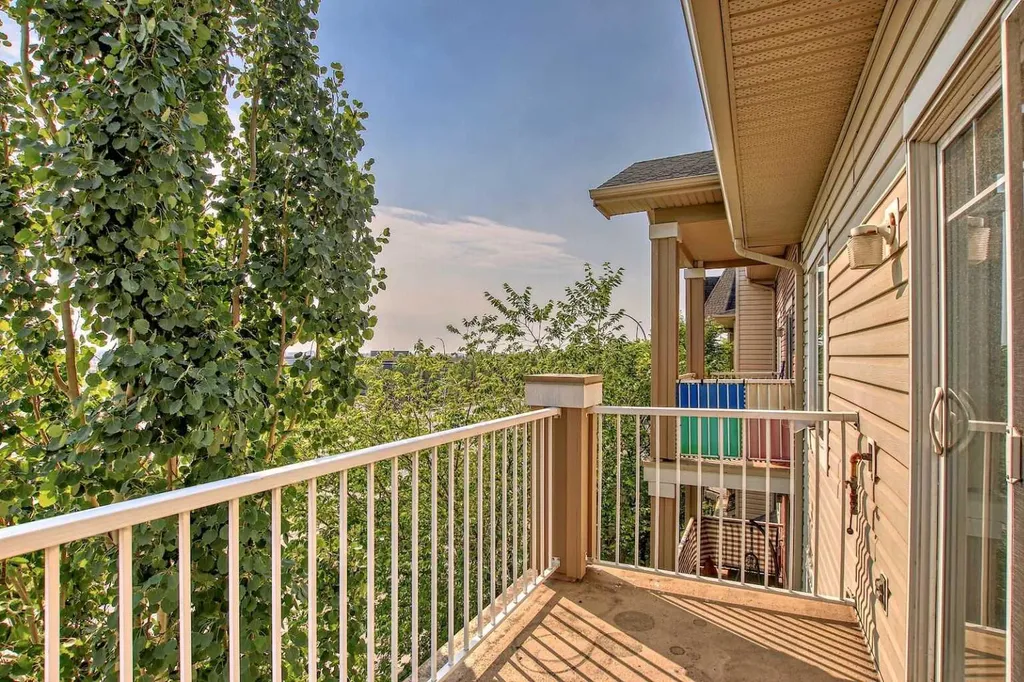 70 Panamount Drive NW Calgary AB T3K 6K6