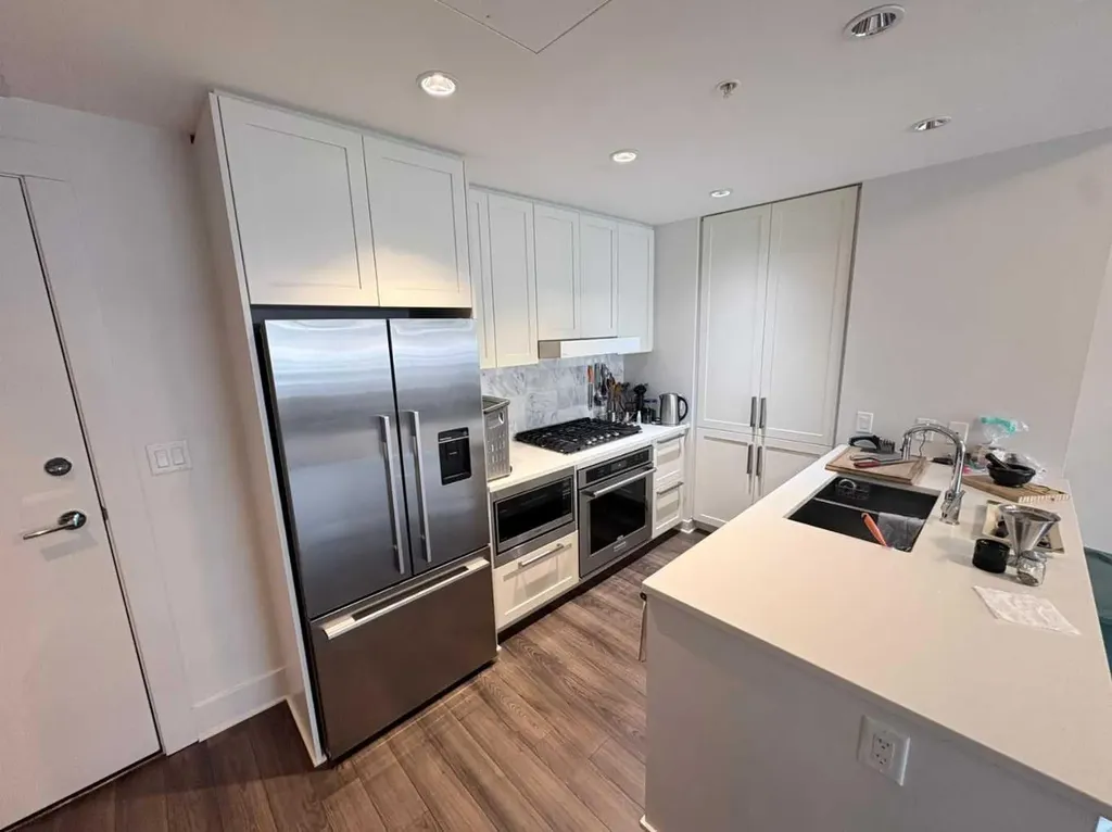46 9 Street NE Calgary AB T2E 7Y1